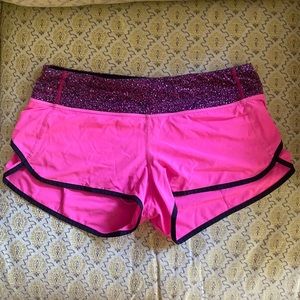 Lululemon Speed Up 2.5 shorts size 6